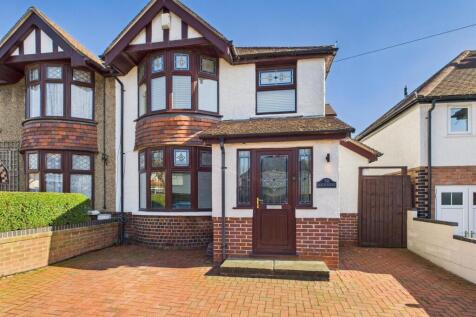 Wellsprings Road, Longlevens, Gloucester 4 bed semi