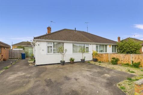 2 bedroom semi-detached bungalow for sale