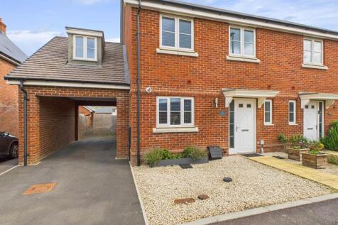 4 bedroom semi-detached house for sale