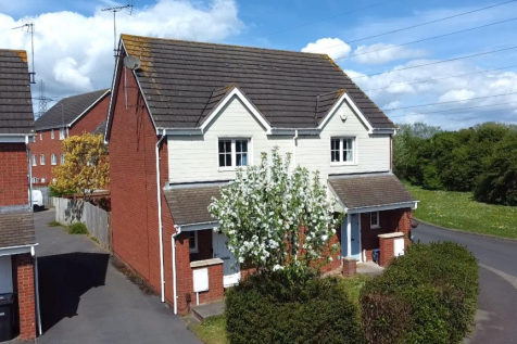 Cypress Gardens, Longlevens, Gloucester 2 bed semi
