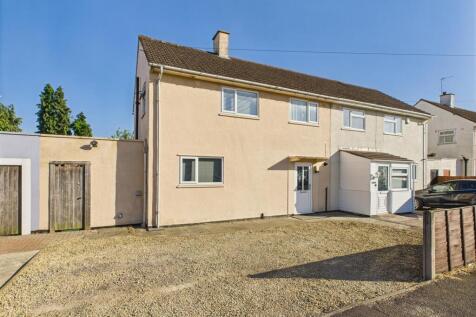 Elmleaze, Longlevens, Gloucester 3 bed semi