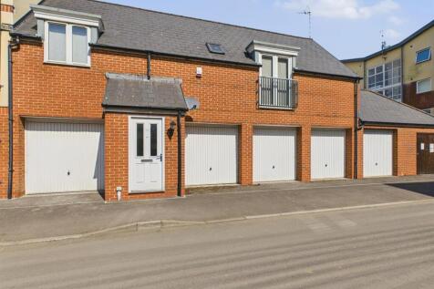 Longhorn Avenue, Gloucester 2 bed coach house for sale