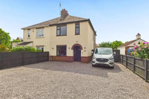 Tewkesbury Road, Twigworth, Gloucester 3 bed semi