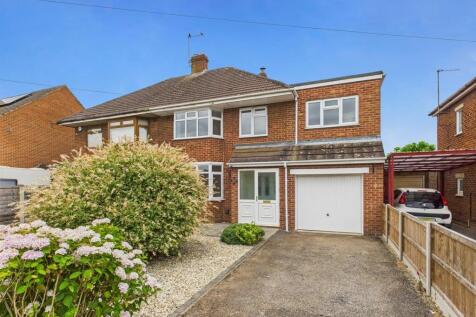 4 bedroom semi-detached house for sale
