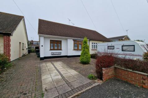 2 bedroom semi-detached bungalow for sale