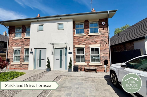3 bedroom semi-detached house for sale