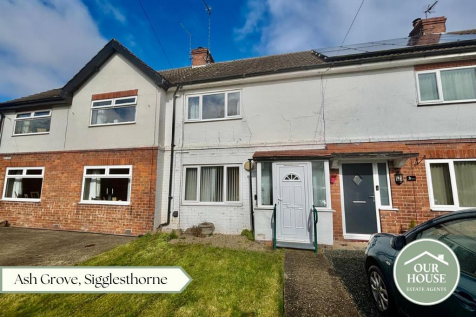 Ash Grove, Sigglesthorne, Hull 2 bed terraced house for sale