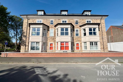 Railway Street, Hornsea 2 bed penthouse for sale