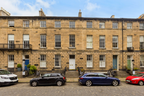 3 bedroom flat for sale