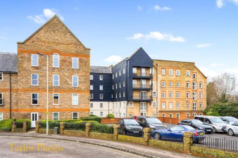 Millacres, Station Road, Ware SG12 2 bed apartment for sale