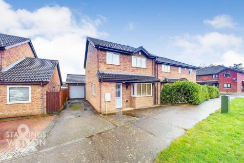 Felsham Way, Taverham, Norwich 4 bed detached house for sale