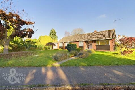 4 bedroom detached bungalow for sale