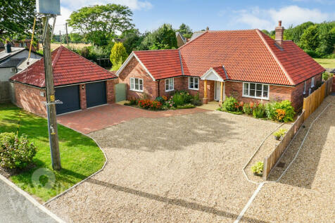 4 bedroom detached bungalow for sale