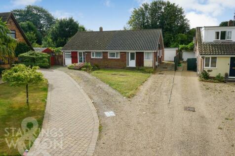 3 bedroom semi-detached bungalow for sale