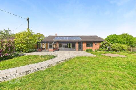 Green Lane, Tivetshall St. Margaret... 4 bed detached bungalow for sale