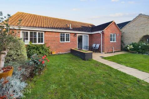 2 bedroom detached bungalow for sale