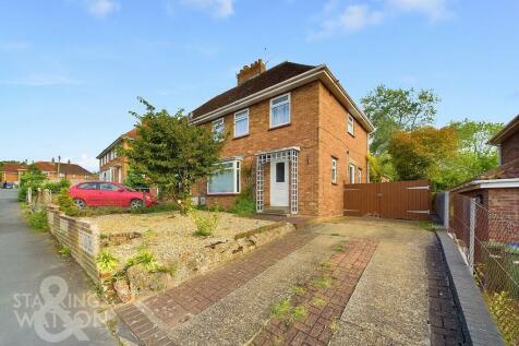 3 bedroom semi-detached house for sale