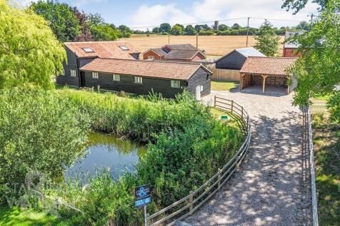 Mill Lane, Ilketshall St. Andrew... 3 bed barn conversion for sale