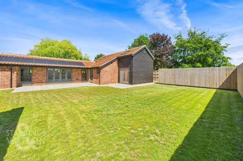 Mill Lane, Ilketshall St. Andrew... 3 bed barn conversion for sale