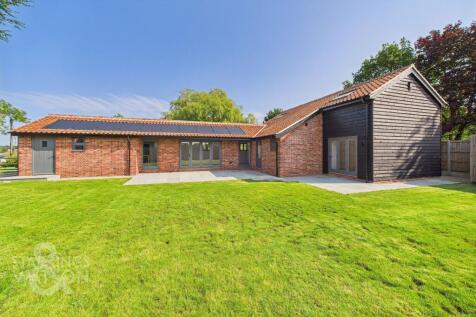 Mill Lane, Ilketshall St. Andrew... 3 bed barn conversion for sale