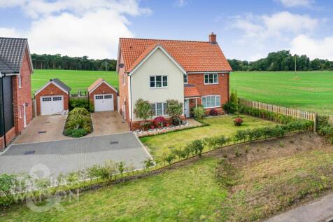 Yarmouth Road, Broome, Bungay 4 bed detached house for sale