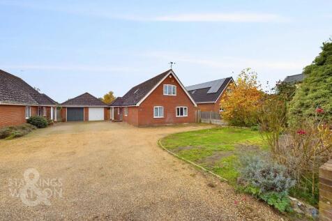 Station Road, Ditchingham, Bungay 5 bed chalet for sale