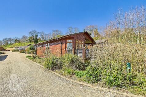 Staithe Road, Burgh St. Peter, Beccles 2 bed chalet for sale