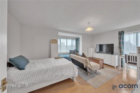 Corris Green, Snowdon Drive NW9 Studio for sale