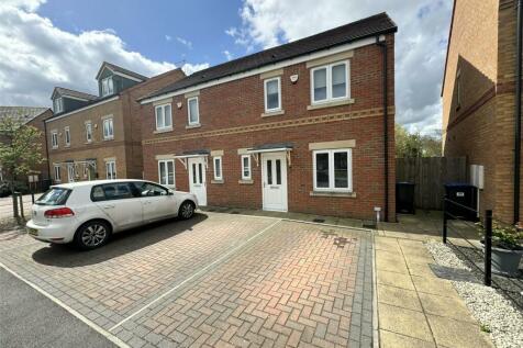 3 bedroom semi-detached house for sale