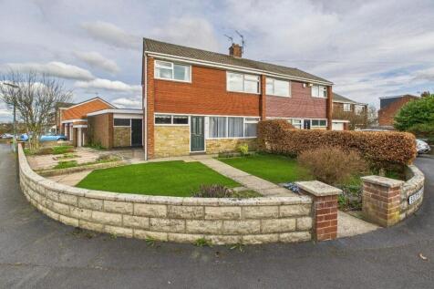 3 bedroom semi-detached house for sale