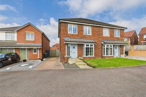 3 bedroom semi-detached house for sale