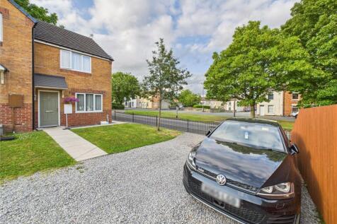 2 bedroom semi-detached house for sale