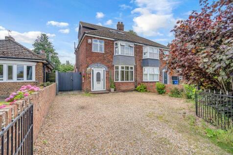 5 bedroom semi-detached house for sale