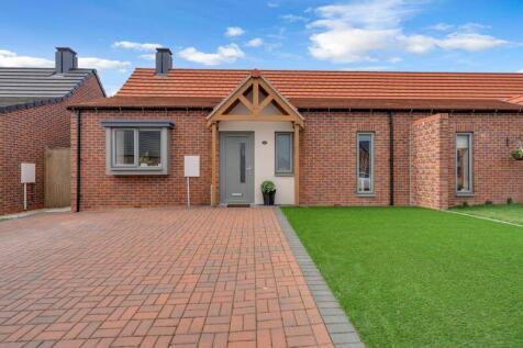 2 bedroom semi-detached bungalow for sale