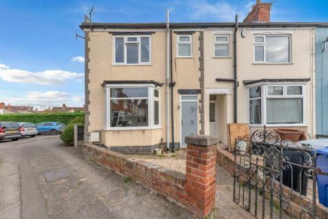 3 bedroom end of terrace house for sale