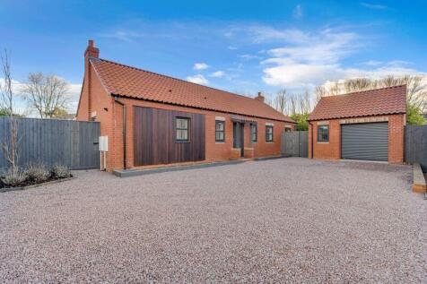 3 bedroom detached bungalow for sale