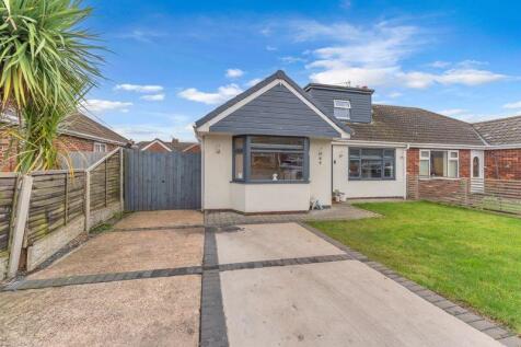 3 bedroom semi-detached bungalow for sale