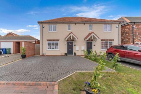 3 bedroom semi-detached house for sale