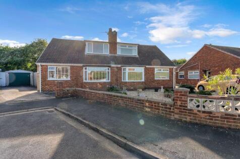 3 bedroom semi-detached bungalow for sale