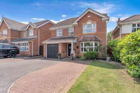 4 bedroom detached house for sale