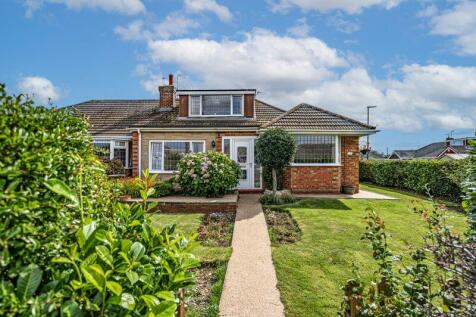 4 bedroom semi-detached bungalow for sale