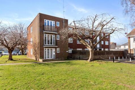 Norfolk Court, Victoria Park Gardens... 2 bed flat for sale