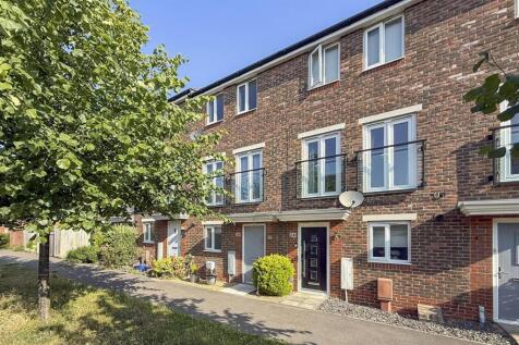 Broom Field Way, Felpham, Bognor Regis 3 bed house for sale