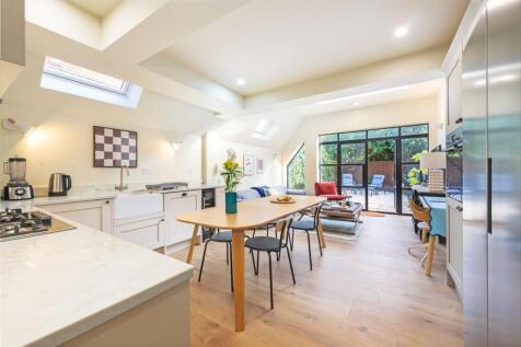 Stephendale Road, London, SW6 3 bed apartment for sale