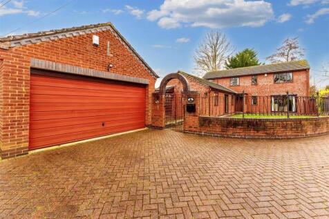 Manor Farm Lane, Pinvin, Pershore WR10 4 bed house for sale