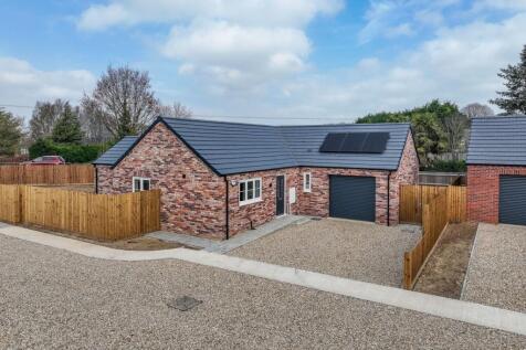 Magnolia Drive, Chapel Drove, PE12 3 bed detached bungalow for sale