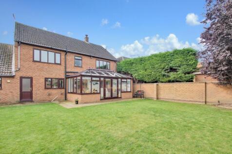 Stow Gardens, Wisbech, PE13 5 bed detached house for sale