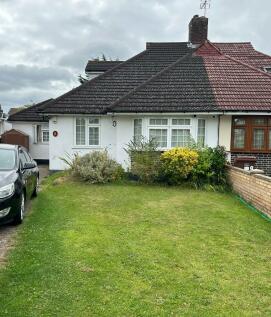 4 bedroom semi-detached bungalow for sale