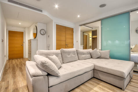 21 St. George Wharf, London SW8 1 bed apartment for sale
