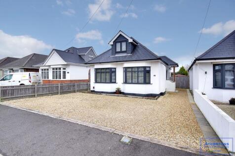 4 bedroom chalet for sale